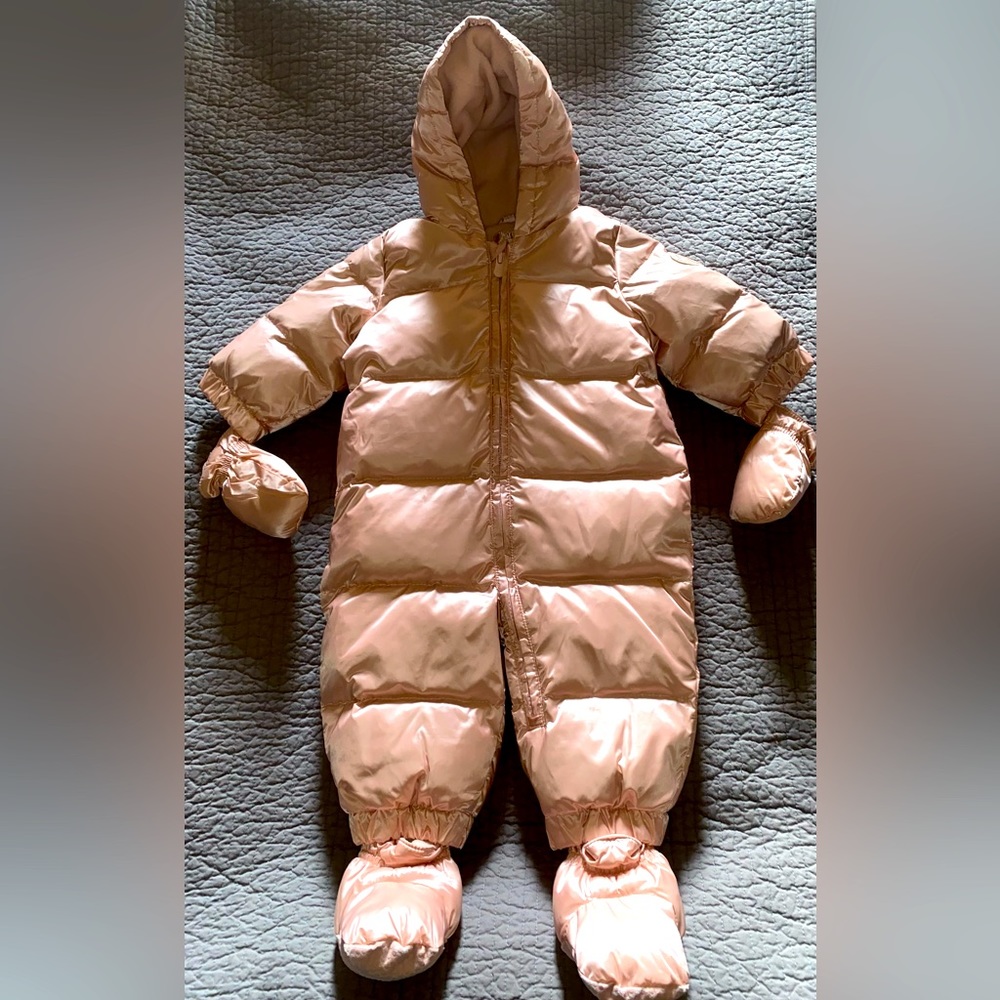 Baby Gap soft shimmer pink Snow Suit 6-12 months